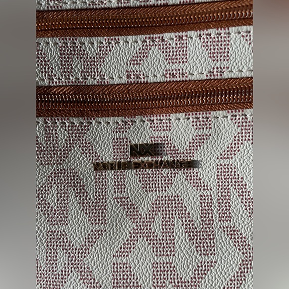 Purse - Picture 3 of 13